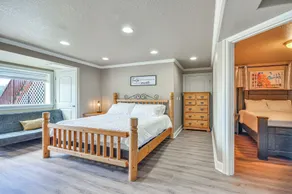 Portland Area 7BR Getaway: Hot Tub, Games - Interiør
