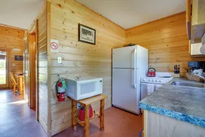 Lakefront Vacation Rental w/ Patio & Grill! - Innvendig