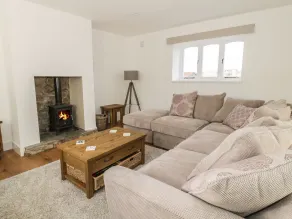 1 Dunkirk Cottages - Living room