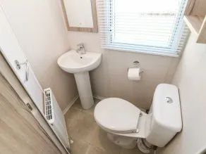 17 Summer Meadows - Bathroom