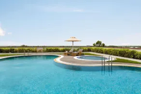 Ramada by Wyndham Aligarh GT Road - Piscine