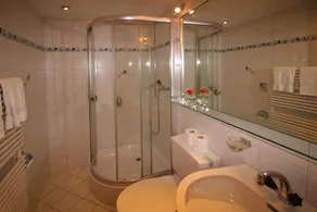 Hotel Restaurant Mattmarkblick - Badezimmer