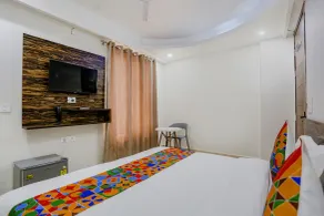 FabHotel Amrit Grand - Chambre