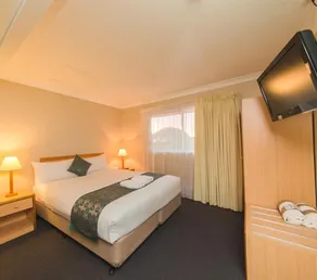 Harbour Sails Motor Inn - Room
