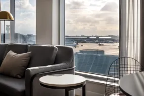 Sheraton Gateway Hotel in Toronto International Airport - Chambre