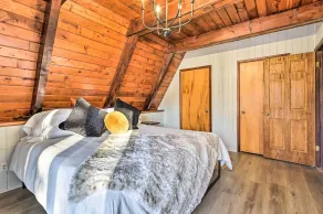 Rustic Lafayette A-frame Cabin w/ Game Room! - Interiør
