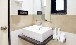 Treebo Olive Inn Near BKC - Salle de bain