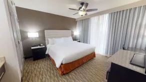 Embassy Suites by Hilton Oklahoma City Will Rogers Airport - Chambre