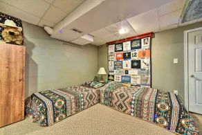 Home on 10 Acres: Perfect for MSU Football Weekend - Innenbereich