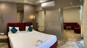 Hotel Grand Nidhivan  - Chambre
