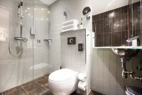 Hotel Lundia - Bathroom