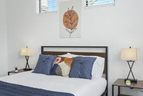 CozySuites at Glendale - Room