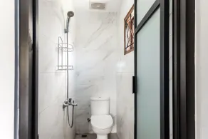 Mono Coliving Panorama, Batu - Bathroom