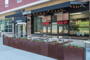 Hampton Inn & Suites Fort Wayne Downtown - Restaurang