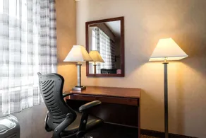 Quality Inn Burlington - Room