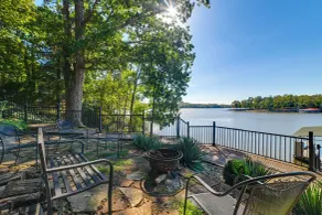 Spacious Kentucky Lake Escape w/ Dock & Views - Interiør