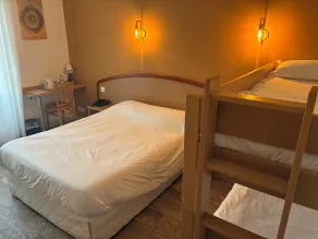 Logis Hôtel du Commerce - Værelse