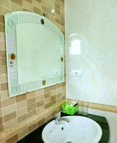 Ngoc Bach Hotel - Bathroom