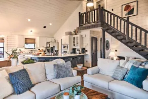 Enchanting Forested Cabin w/ Fire Pit & Grill - Innenbereich