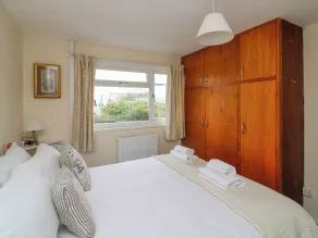 Awalek, Cumber Close - Room