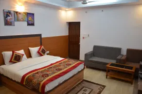 Hotel The Golden Sunrise - Room