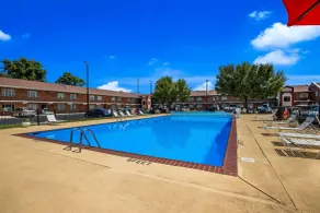 Quality Inn & Suites Millville - Piscine