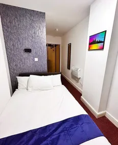 Hillcrest Liverpool City Central - Rum