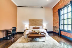 Heart of Downtown Marshall: Boutique Studio Stay! - Interior