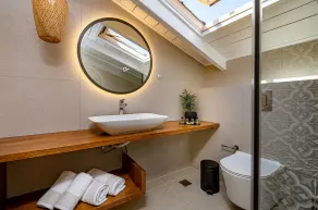 Horizon Apartments - Beachfront Luxury, by ZanteWize - Bad