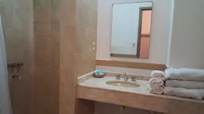 Asuncion Palace - Bathroom