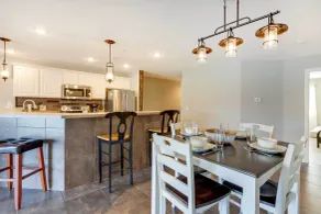 Lakefront Ozark Condo w/ Spacious Balcony! - Innvendig