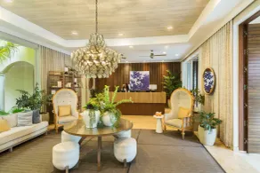 Grace Bay Club - Lobby sitting area