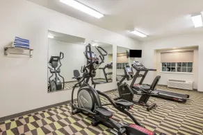 Microtel Inn & Suites By Wyndham Beaver Falls - Sala de fitness