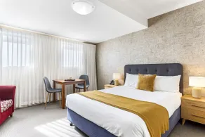 Mandala Signature Berry - Room
