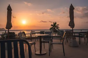 Baan Jai Dee Beach Front Hotel - Restaurant