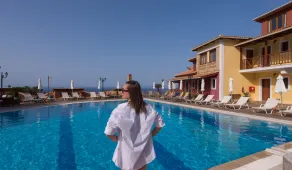 Sea View Village - Studios & Apartments - Pool