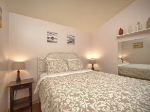 Handsome Dan's Port Renfrew - Room