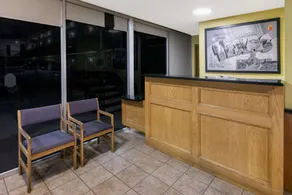 Super 8 by Wyndham Lubbock Civic Center North - Lobby