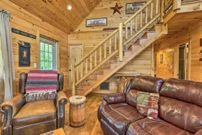18 Mi to Slopes! Cabin w/ Valley Views in Blakely - Innvendig