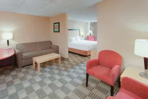 Ramada Inn by Wyndham Fairfield NJ - Room