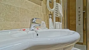 Vaticano Royal Suite Guest House - Banheiro