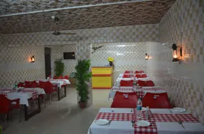 Royal Green Buds - Near Chamunda Devi Temple - Restaurant