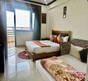 Green Roof Hotel - Chambre