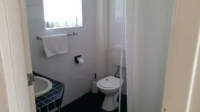 Ocean Parade Motel - Bathroom