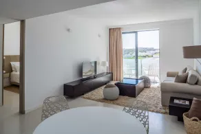 Memmo Baleeira - Design Hotels - Vue de la chambre