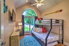 Luxe Lake Cumberland Retreat w/ Decks on 1 Acre! - Interiør