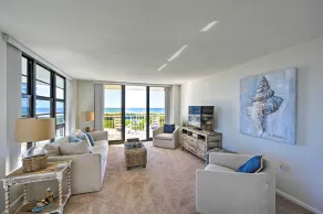 Resort Condo with Balcony & Stunning Ocean Views! - Innvendig