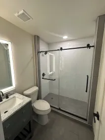 The Depot Hotel - Bathroom
