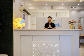 BlueNeck Sec 40 Unitech Cyber Park Gurugram - Reception