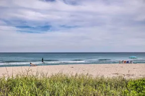 Cozy West Palm Beach Condo: 1 Block to Shore! - Interiör